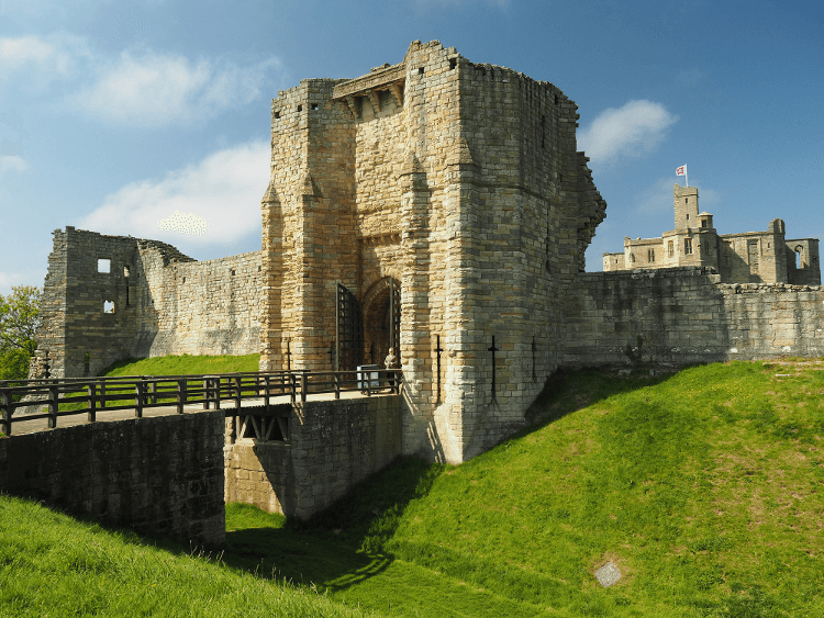 visit-warkworth-castle.png